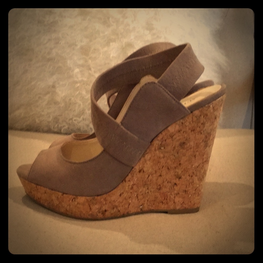 Audrey Brooke Taupe Suede Platform Wedges size 6